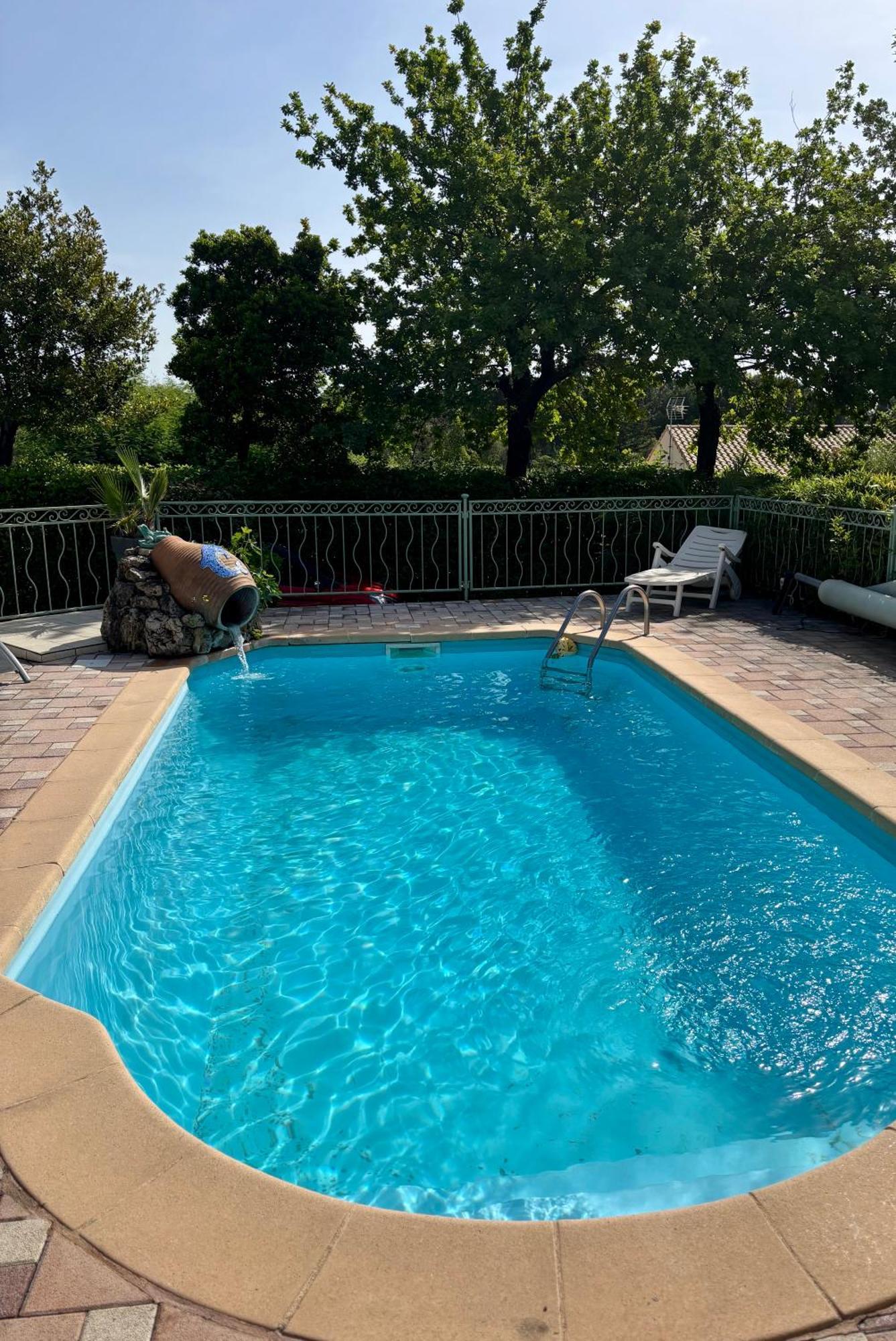 La Cigaliere 1 Charmant T1 Bis Avec Terrasse Dans Villa Sollies-Ville Kültér fotó